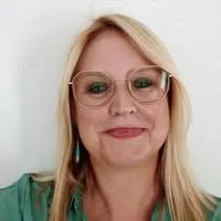 Portrait d'Yveline Milewski, administratrice d'API-END