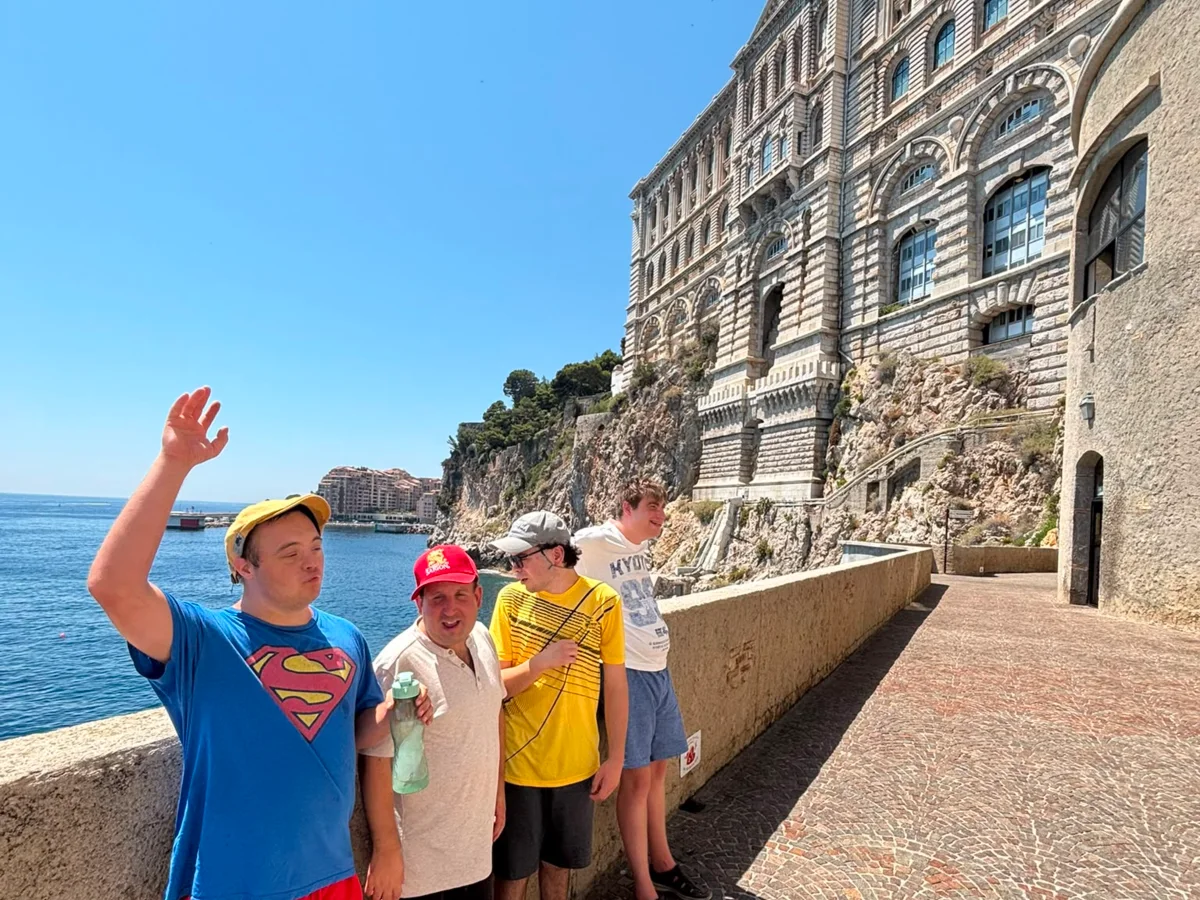 Le groupe devant le Musée Océanographique de Monaco