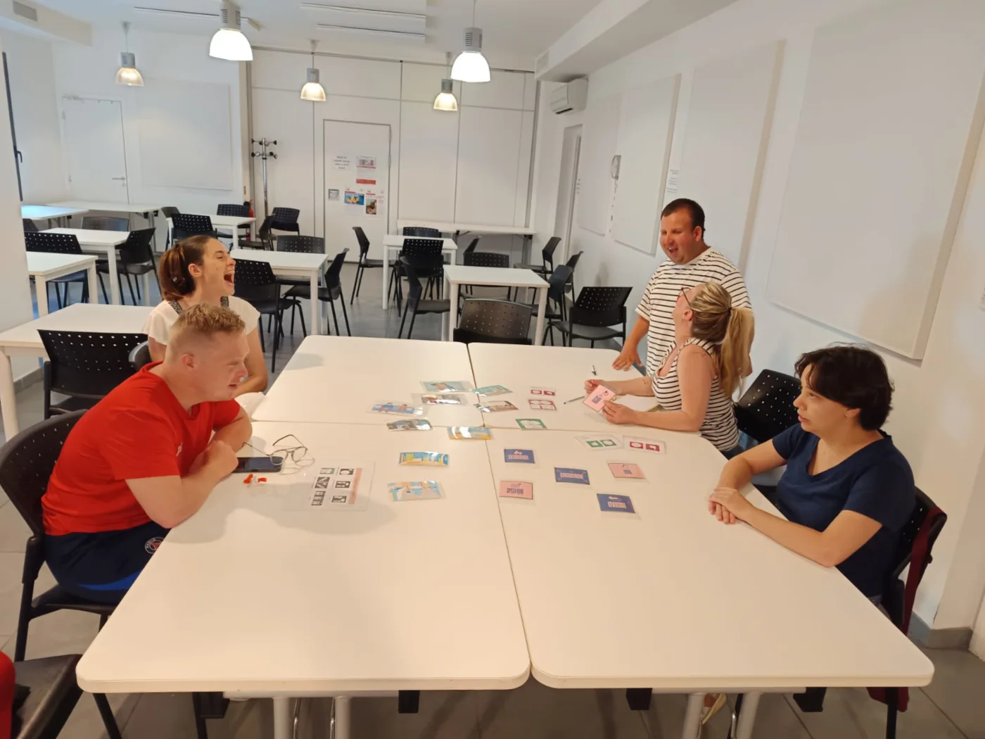 Séance de l'atelier sexologie autour de supports pédagogiques